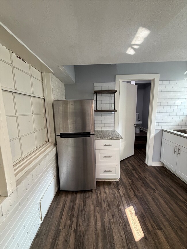 Photo - 4630 Woodside St Unit 2