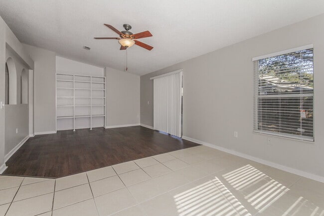 Photo - 12814 Lake Vista Dr