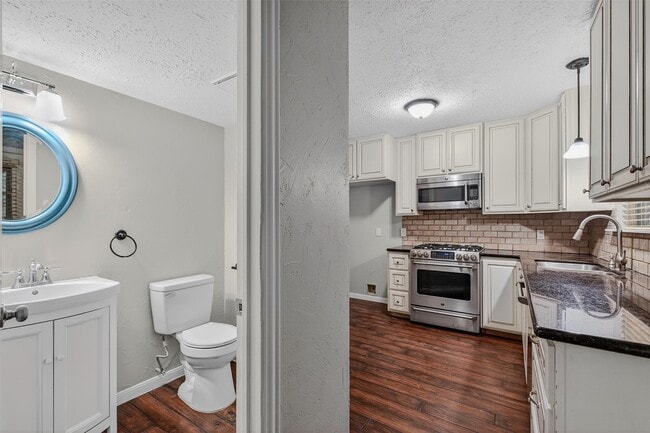 Photo - 17226 Chapel Pine St