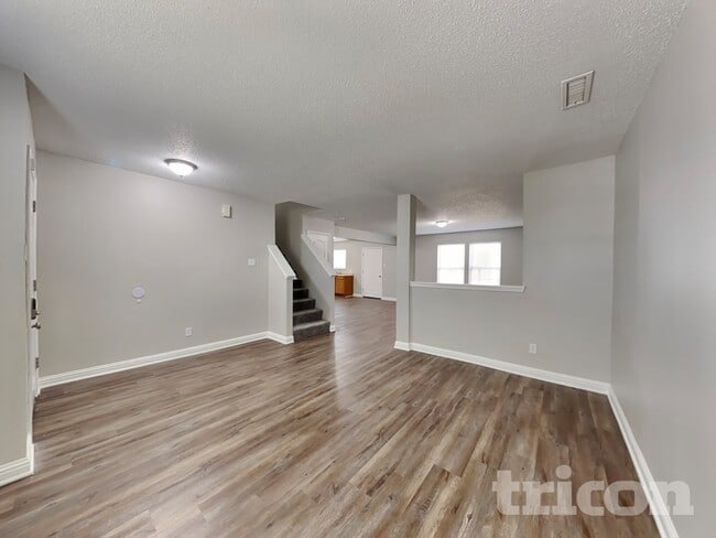 Photo - 1840 Blackmore Dr