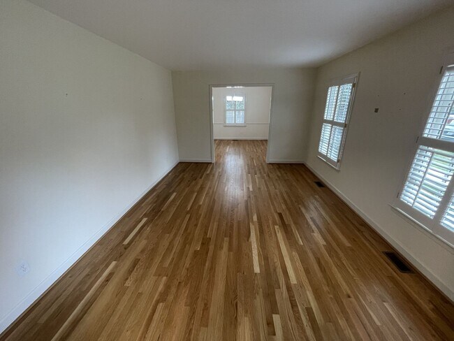 Photo - 3 Bd 2 Ba detached House