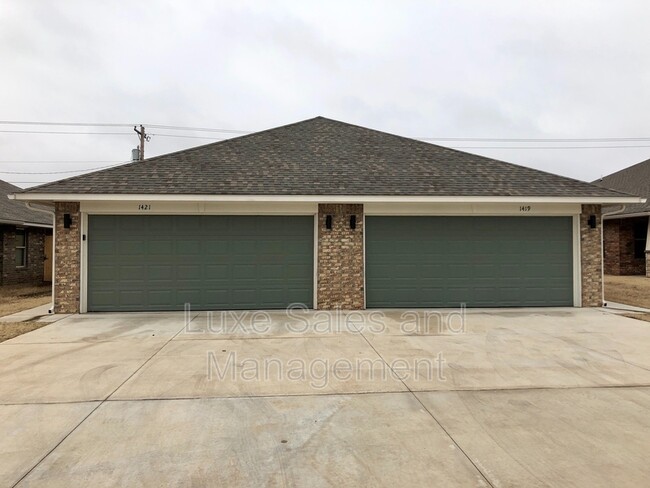 Building Photo - 1421 MacAlpine St