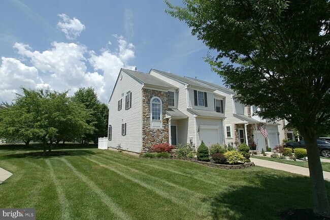 Photo - 33 Farmington Ct