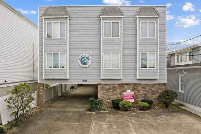 Photo - 22 S Washington Ave