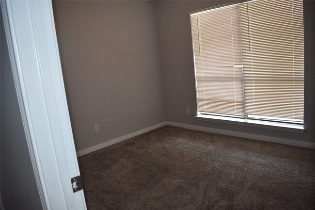 Building Photo - 9519 Pagewood Ln Rental