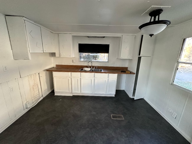 Photo - 2825 SE 14th St