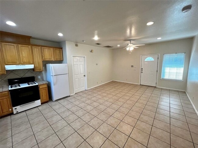 Photo - 5403 Evans Ave