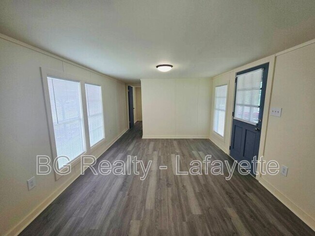 Photo - 1012 Delcambre Rd