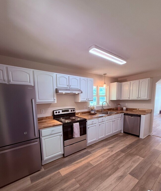 Photo - 709 N Holly St
