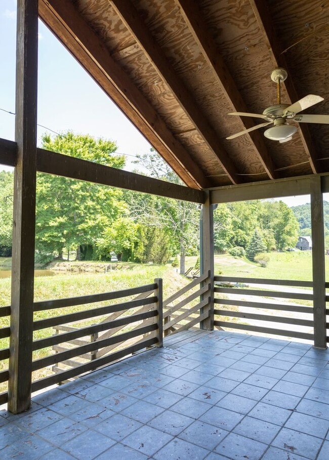 Photo - Spacious Home in Sugar Grove With Easy Access to Boone