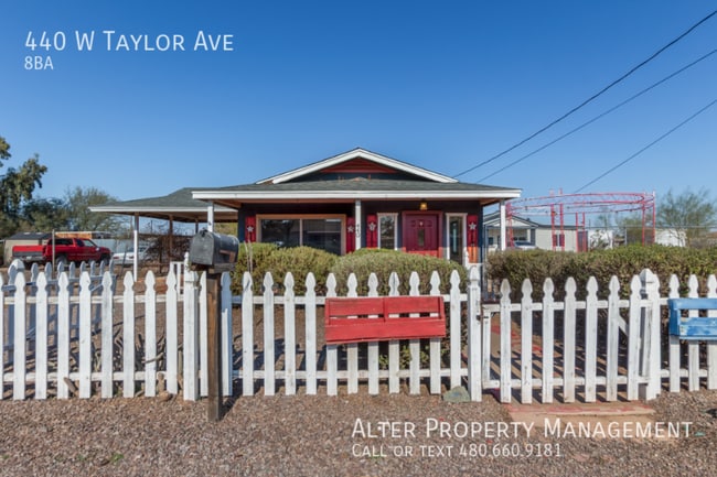 Building Photo - 440 W Taylor Ave