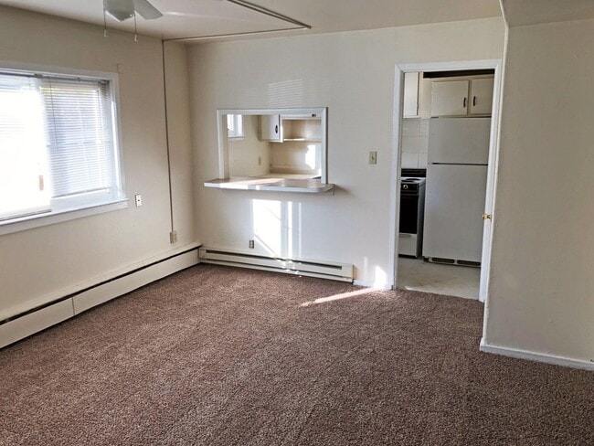 Photo - Maple Court