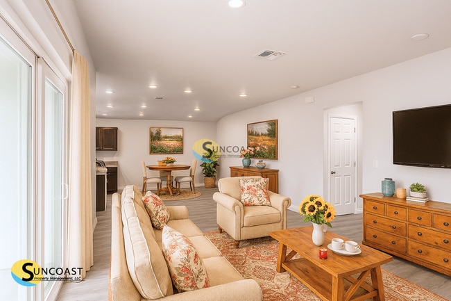 Photo - 357 Greenbriar Blvd