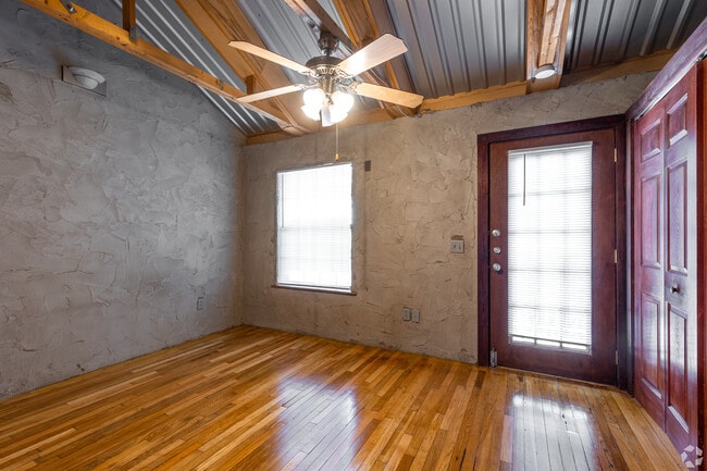 1 Bedroom 1 Bath Bedroom