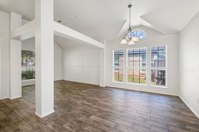 Photo - Terrific 3 Bedroom, 2 Bath Home Near San G...