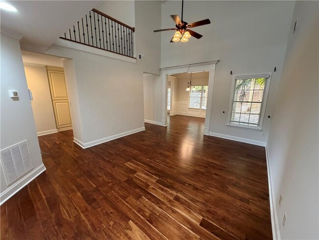 649 Lawton Ridge Dr
