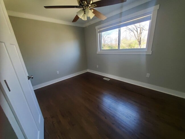 Photo - Contact Property managers Jeff and Tonia Rollins 501-626-9917