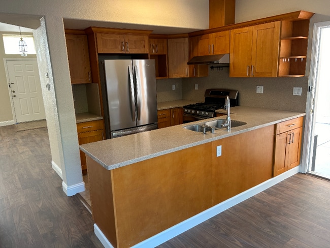 Photo - 2396 Amethyst Way