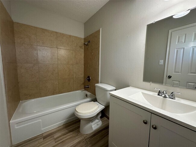 207 Brigadoon Ln