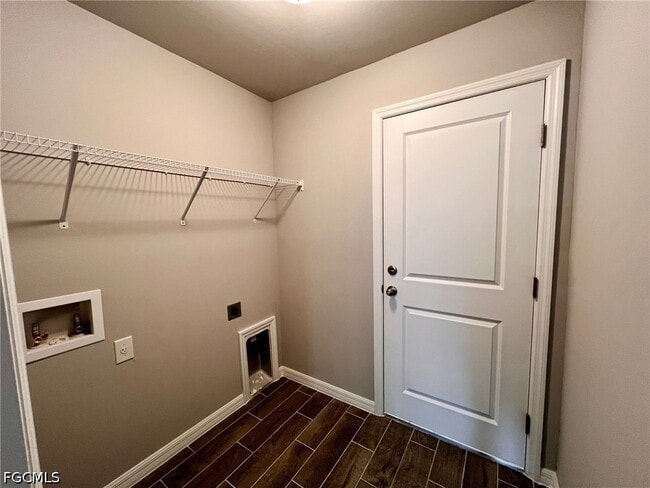 Photo - 2706 56th St W
