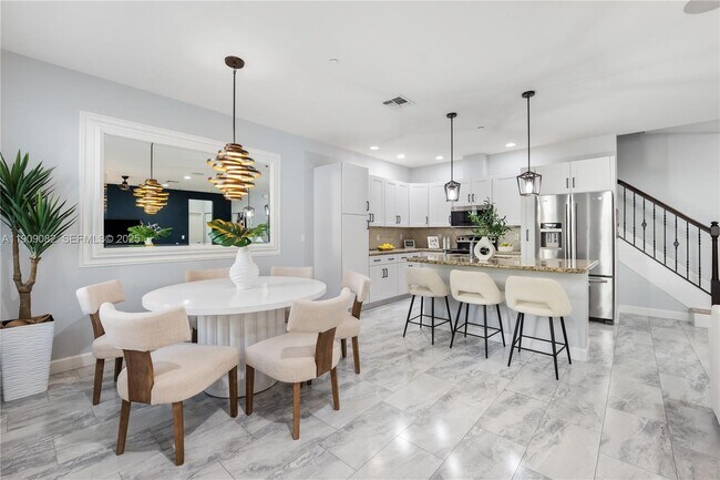 Building Photo - 4184 Cascada Cir