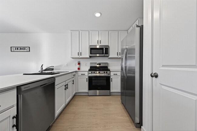 Photo - 28923 Great Cyn Dr