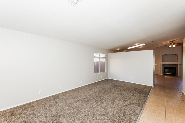 Photo - 932 Clubview Dr