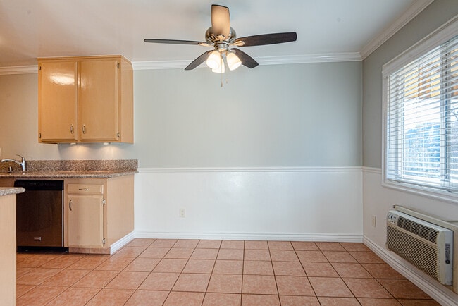 Dining Room - About 4315 Don Tomaso Dr
