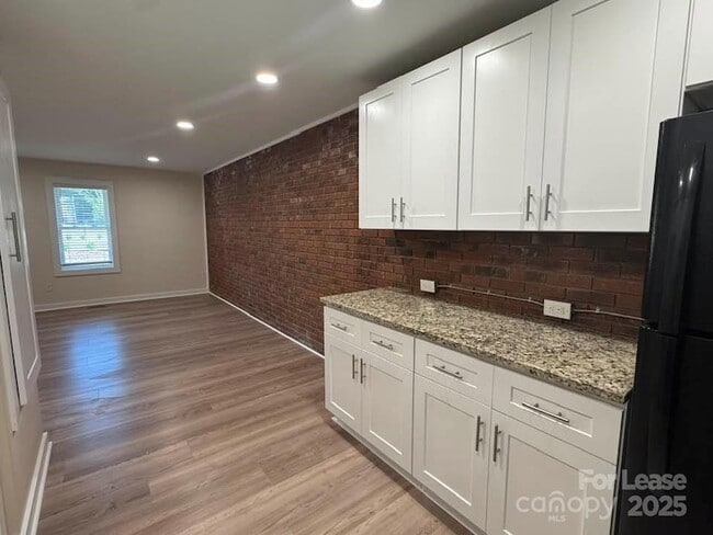 Photo - 19612 Oak St Unit 6