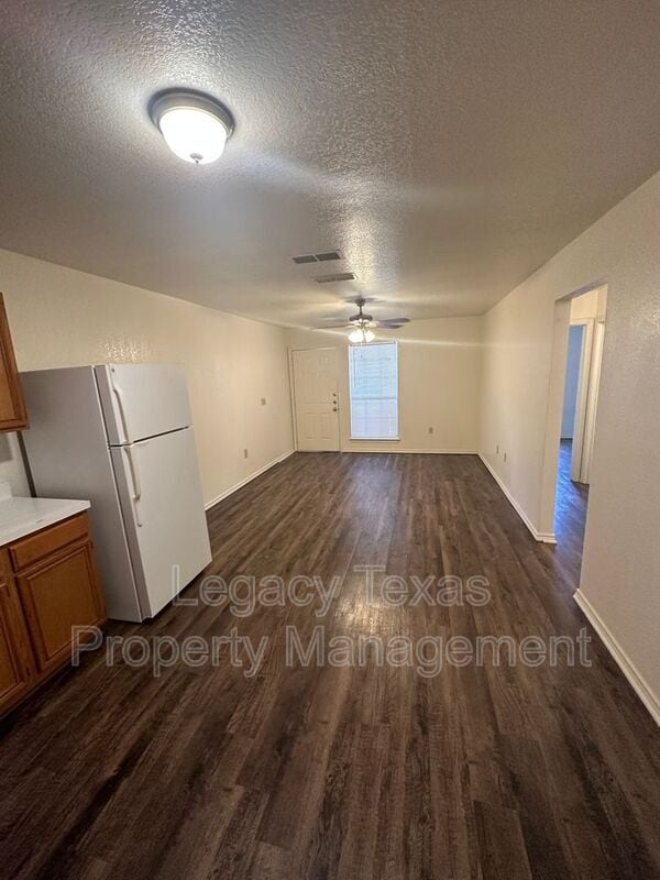 Building Photo - 1110 Williams Ave Unit A Rental