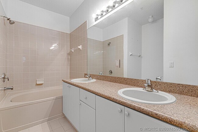 Photo - 1106 Shoma Dr