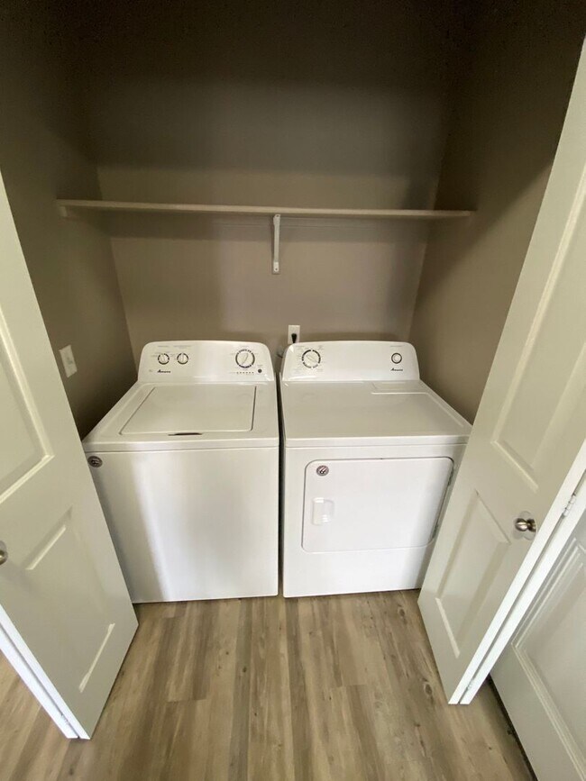 Photo - 4245 Hawthorne Ave NE Unit 302