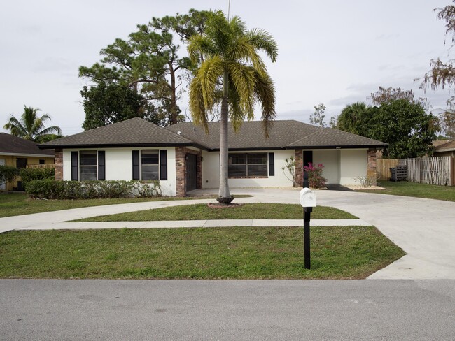 Building Photo - 1507 Hollyhock Rd Rental