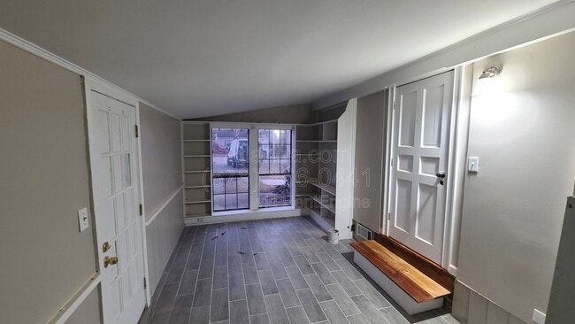 Photo - 2242 Lawson Way