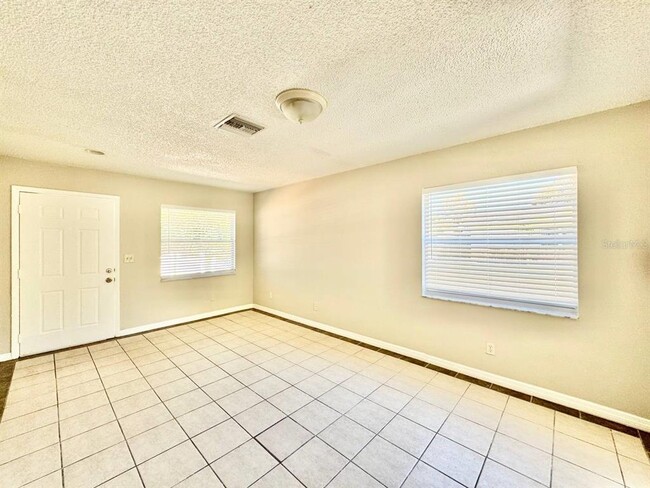 Photo - 629 Wildwood Way