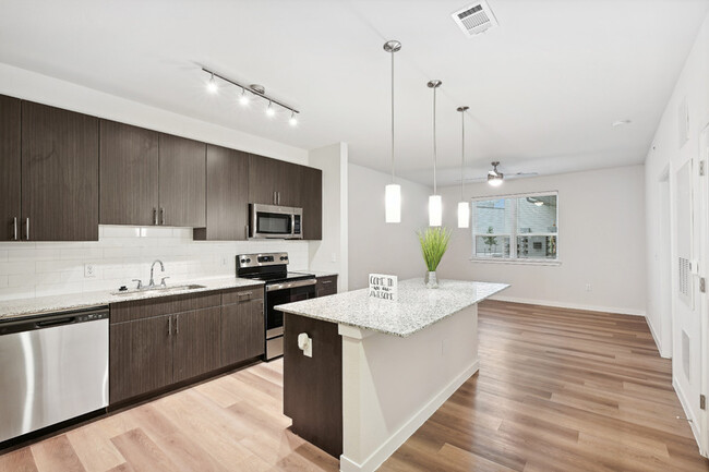 Building Photo - Torrey Chase Rental