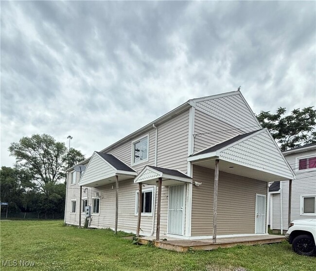 Building Photo - 3457 Wade Ave Rental