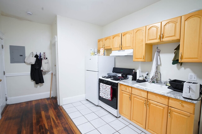 Photo - 39 Hemenway St Unit 23a