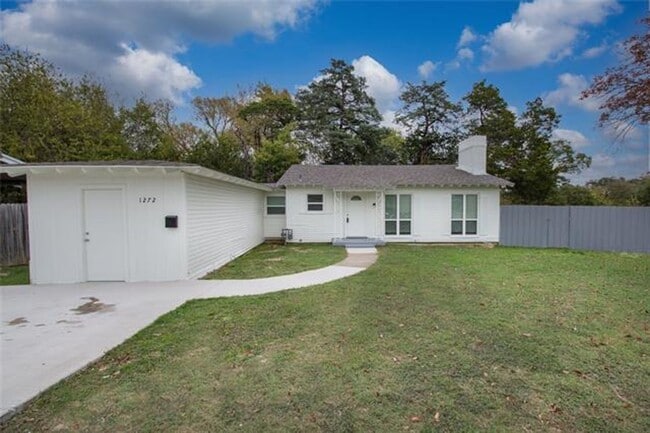 Building Photo - 1272 Cedar Haven Ave