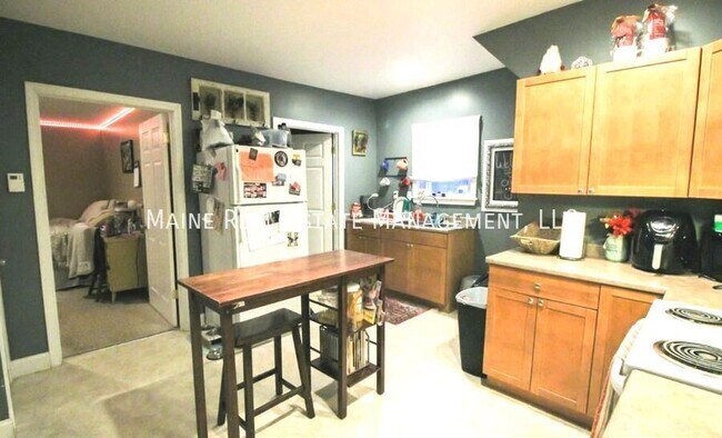 Photo - 48 Elm St Unit B