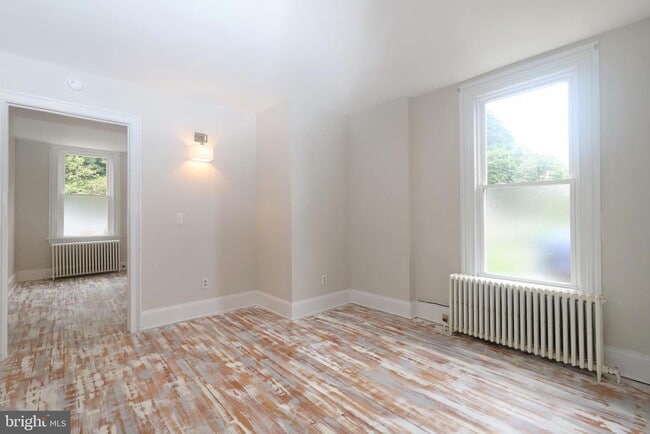 Photo - 17 N Franklin St