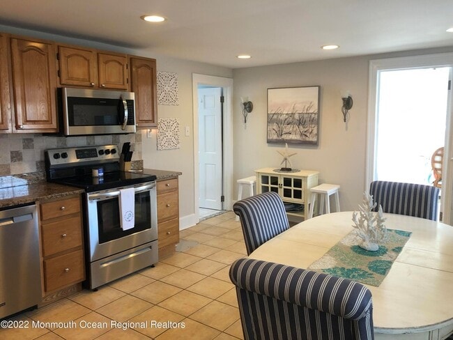 Photo - 1717 River Rd