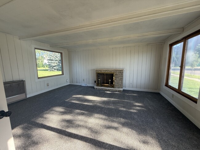 Photo - 418 S State St