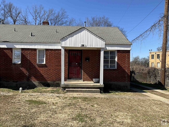 Building Photo - 907 Pearce St Rental