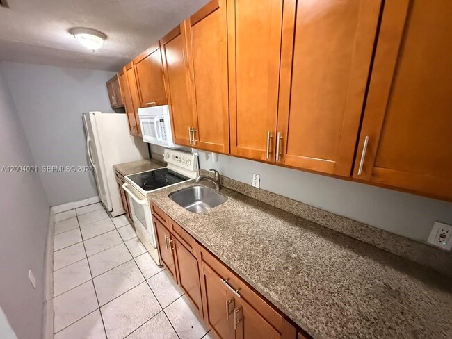 633 W 68th St