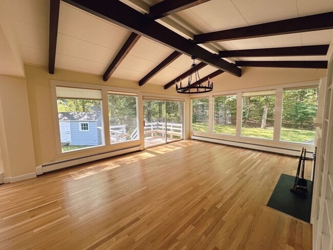 Photo - 75 Woodchester Dr