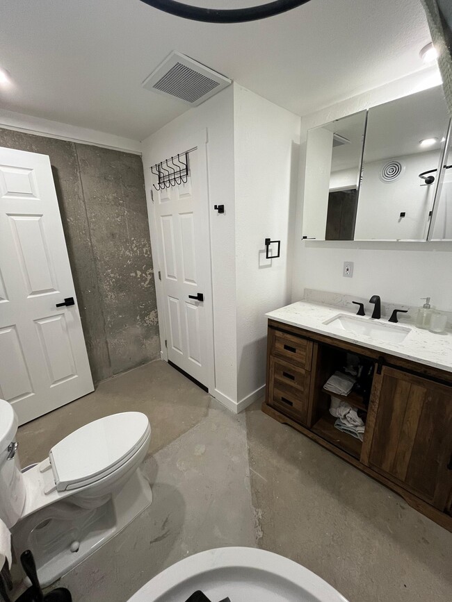 3702 Belmont Rd Unidad 3702