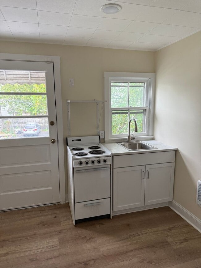 Photo - 809 Columbia Ave Unit Apt 3