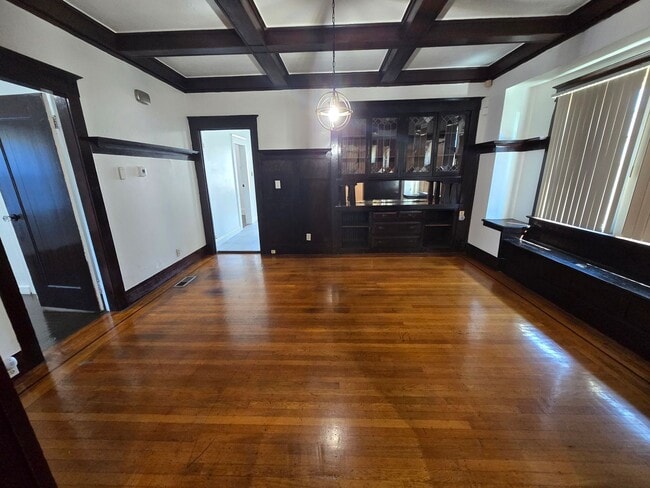 Photo - Beautiful Upgraded Single Story Home