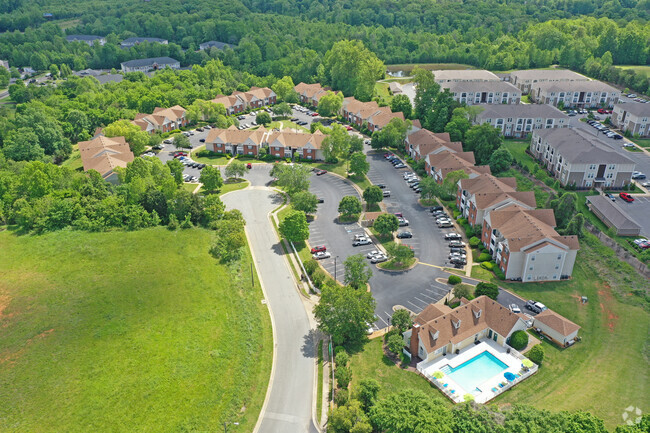 Photo - Deerfield Crossing Apartments